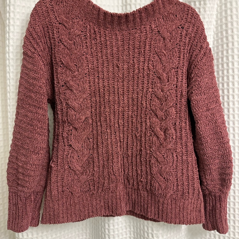 Bag of 9 Assorted Sweaters Sized S - M ($600+ Value!)
